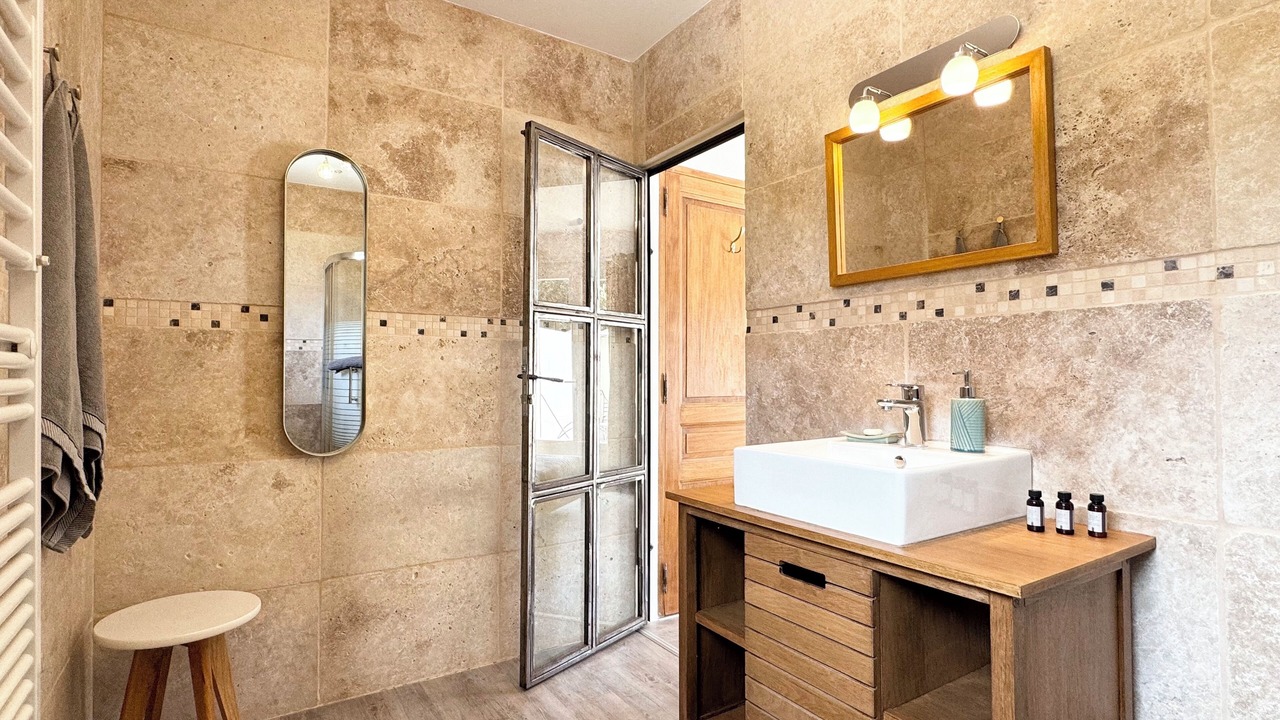 Photo of Bathroom in Sisco