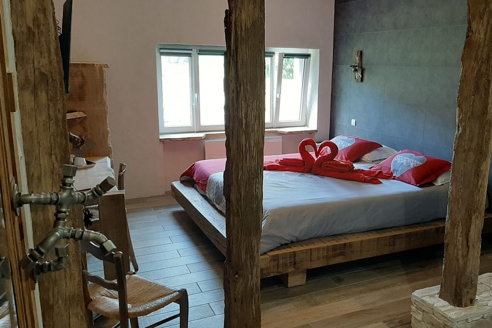Photo of Bedroom in Lucay-le-Male