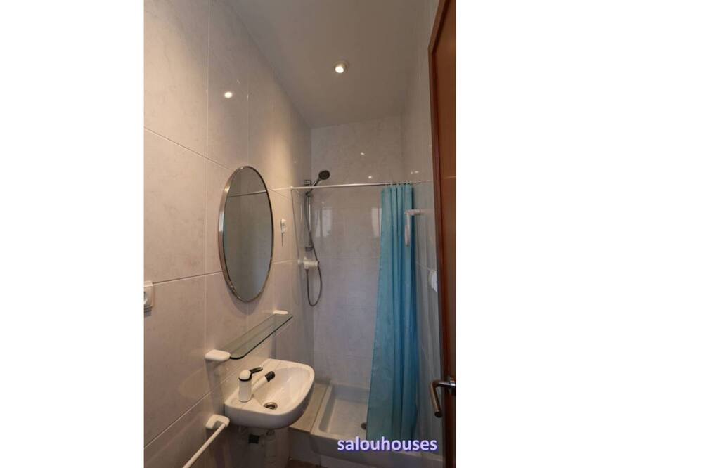Photo of Bathroom in Salou City Centre