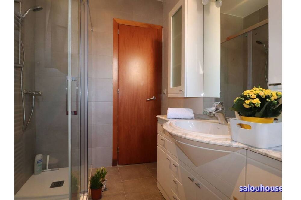 Photo of Bathroom in Salou City Centre