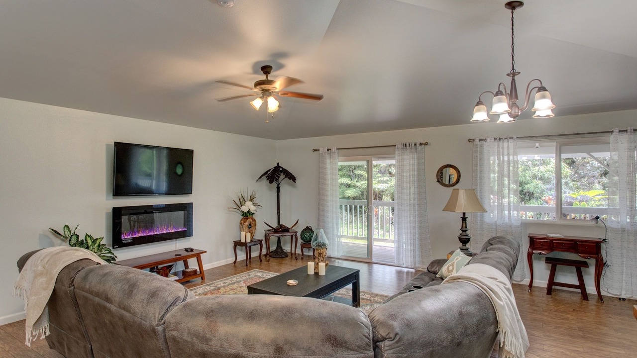 Photo of Bedroom in Royal Hawaiian Estates