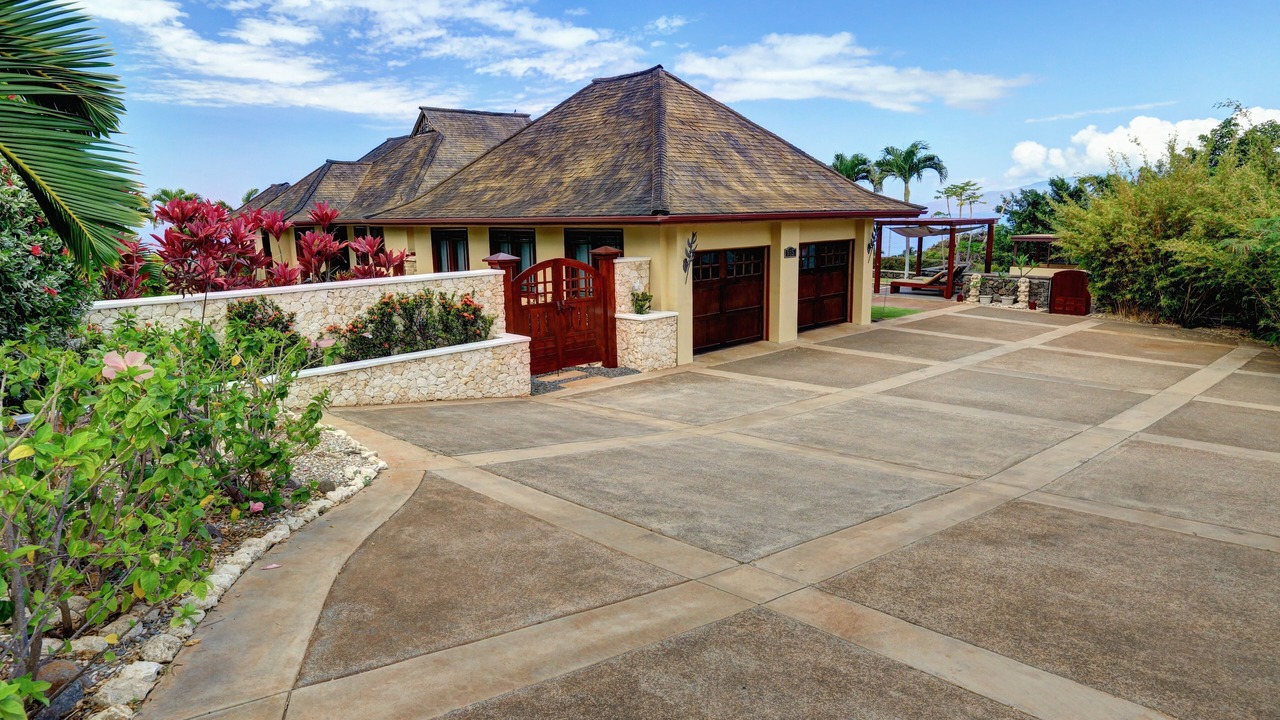Photo of Outdoor in Historic Lahaina Front Street
