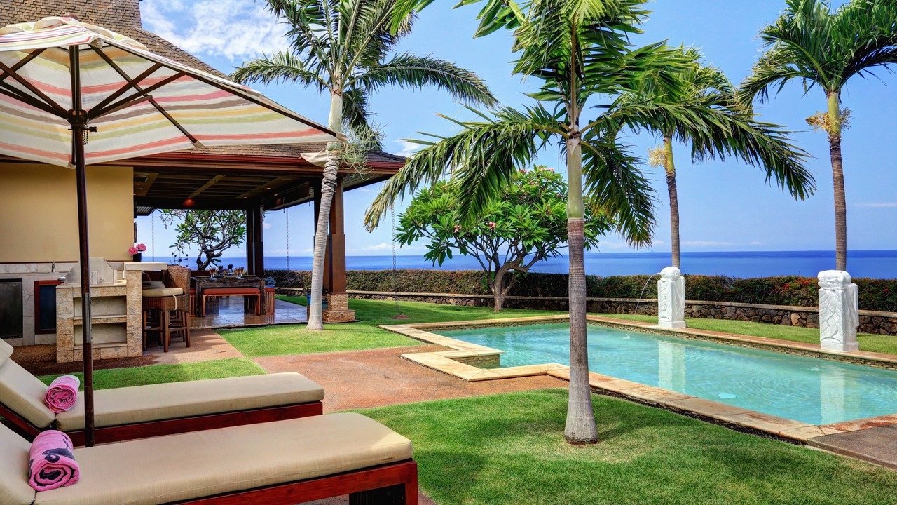 Photo of Outdoor in Historic Lahaina Front Street