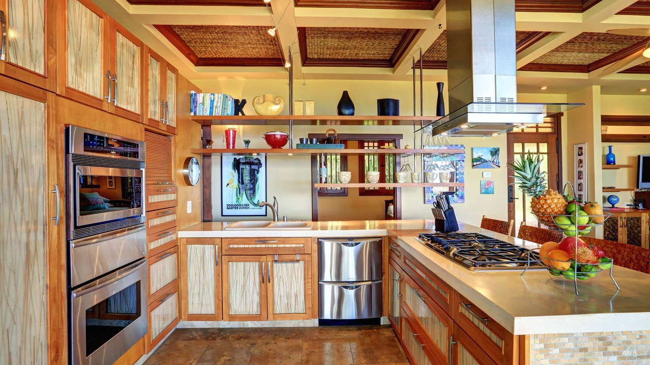 Photo of Others in Historic Lahaina Front Street