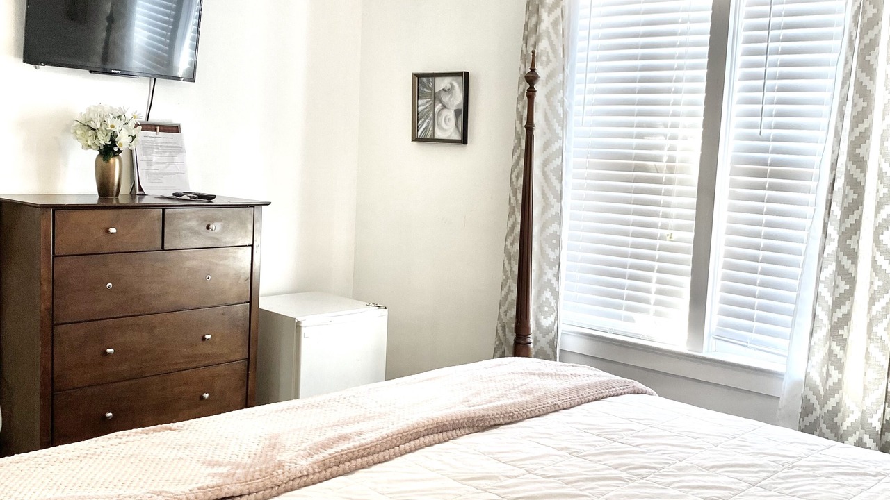 Photo of Bedroom in Hemingway