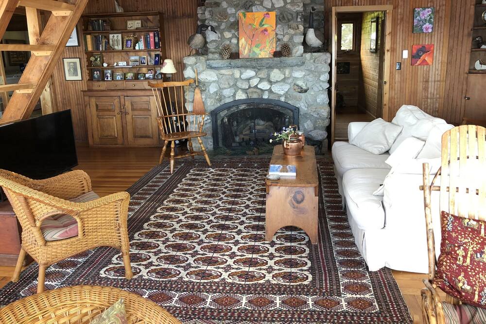 Photo of Livingroom in Willsboro