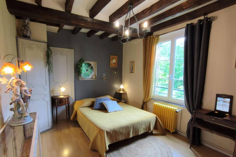 Photo of Bedroom in Varneville-Bretteville