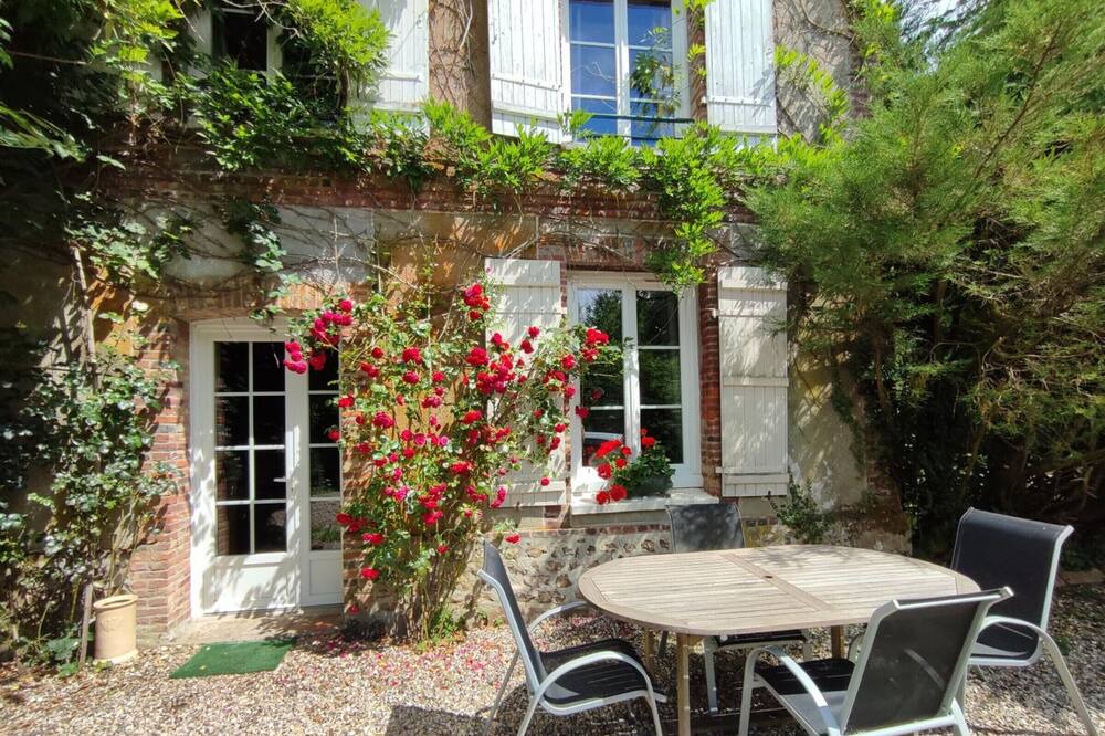 Photo of Patio Balcony in Varneville-Bretteville