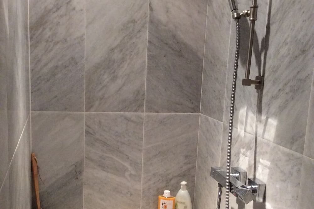 Photo of Bathroom in Manosque