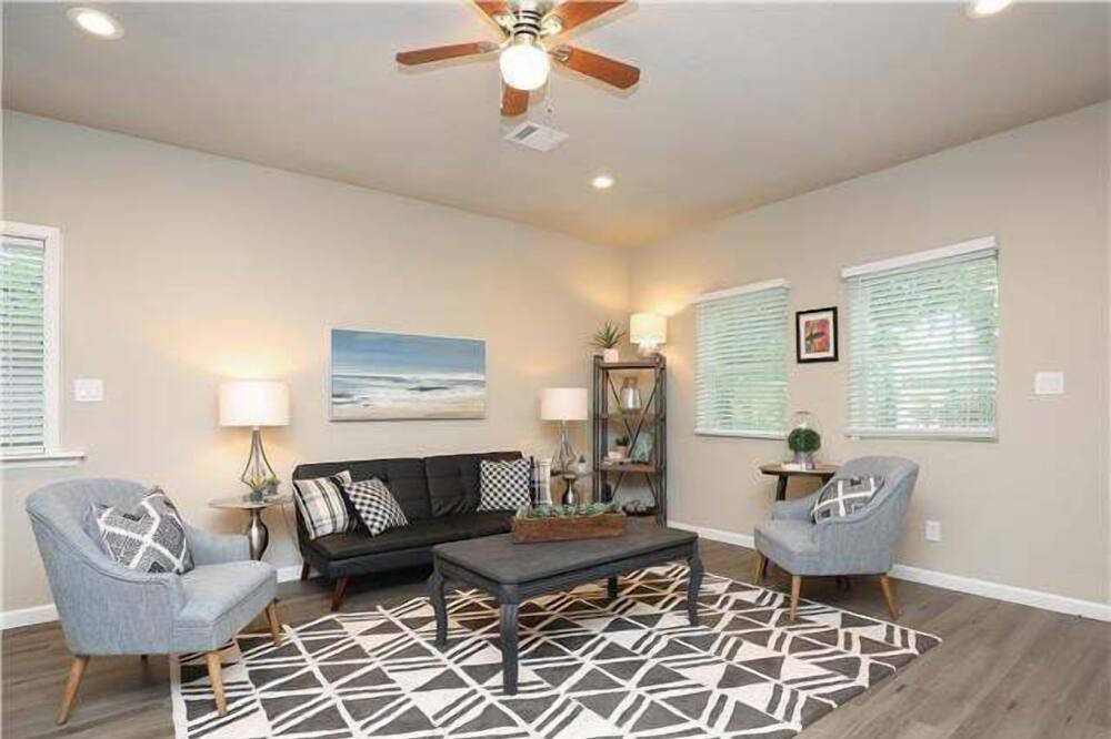 Photo of Bedroom in Pasadena