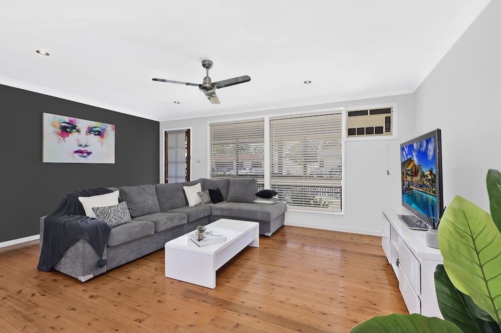 Photo of Livingroom in Chittaway Point