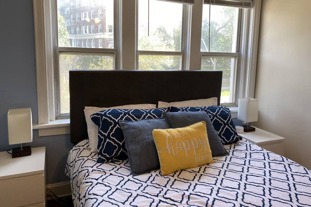 Photo of Bedroom in Country Club Plaza Area