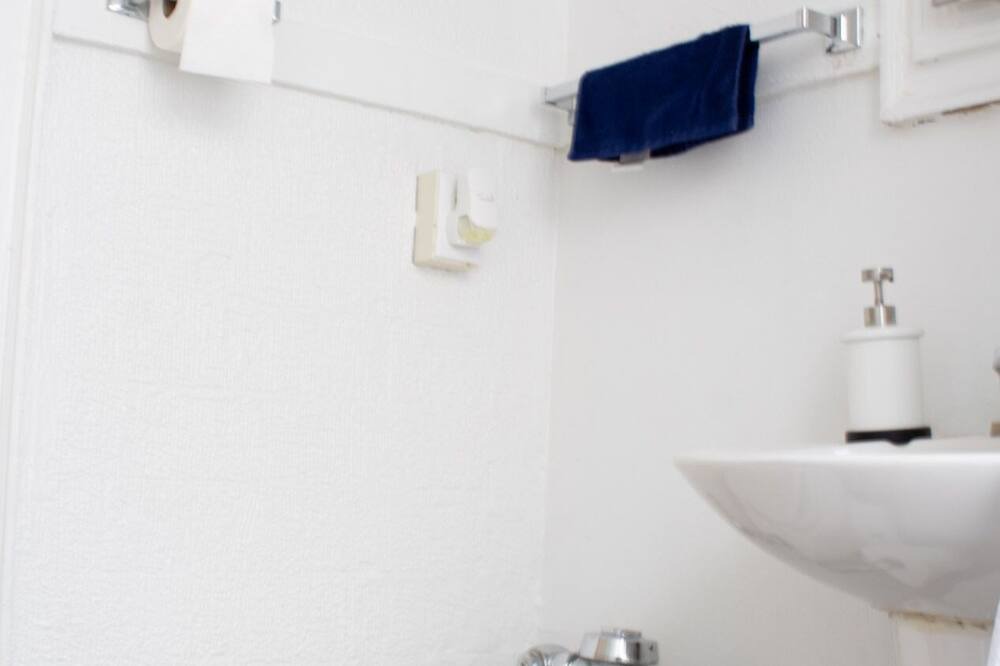 Photo of Bathroom in Country Club Plaza Area