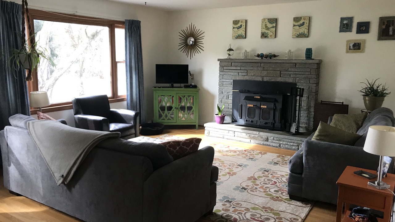 Photo of Livingroom in Dryden