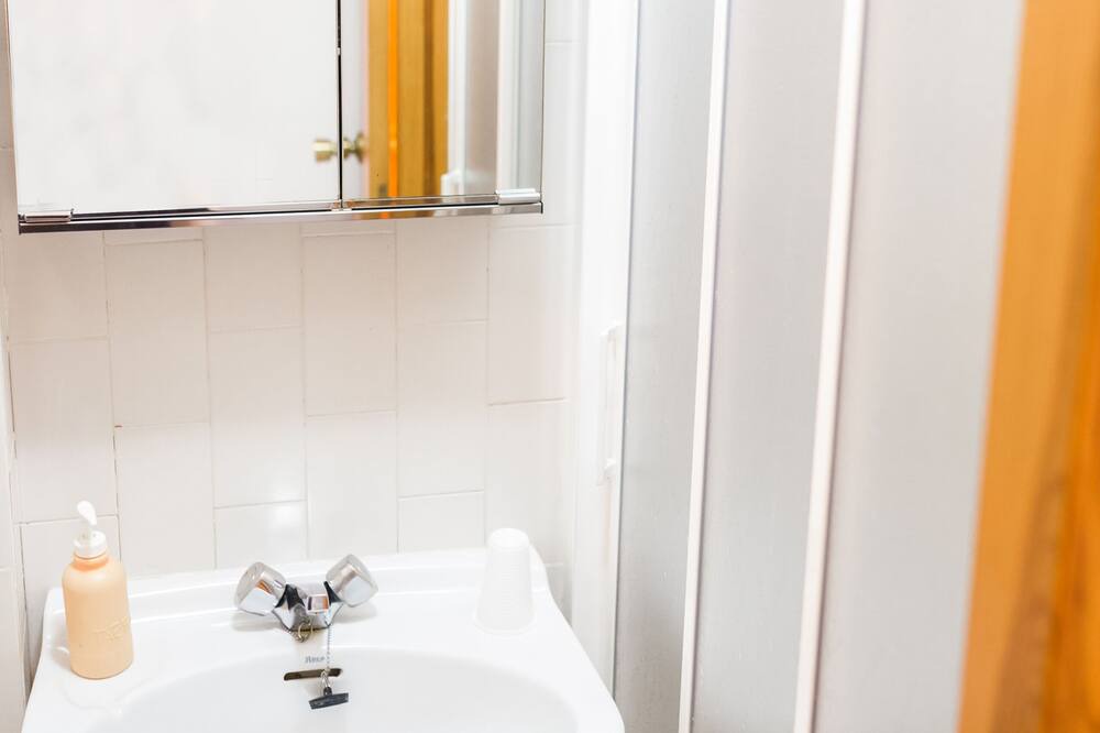 Photo of Bathroom in Miraflores de la Sierra