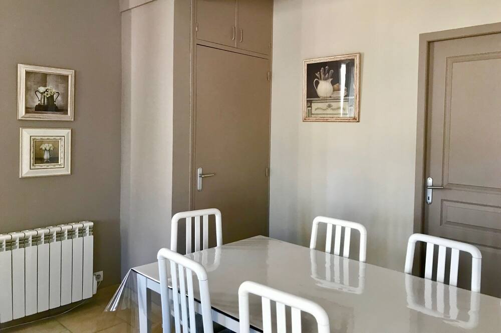 Photo of Others in Ambrault