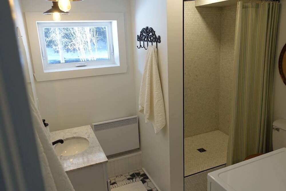 Photo of Bathroom in Lac-des-Plages
