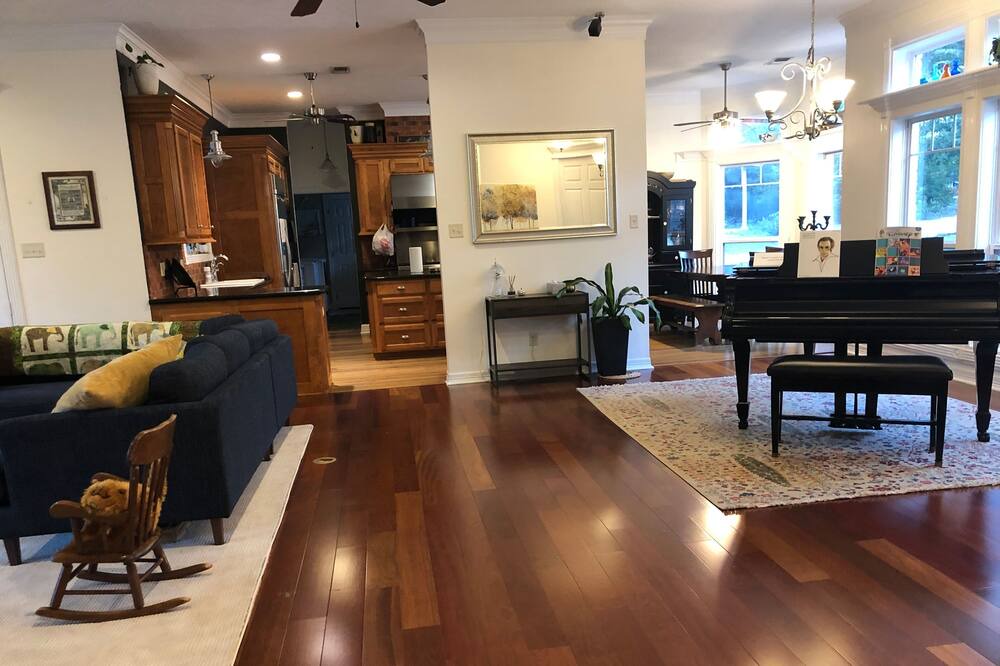 Photo of Livingroom in Wellborn