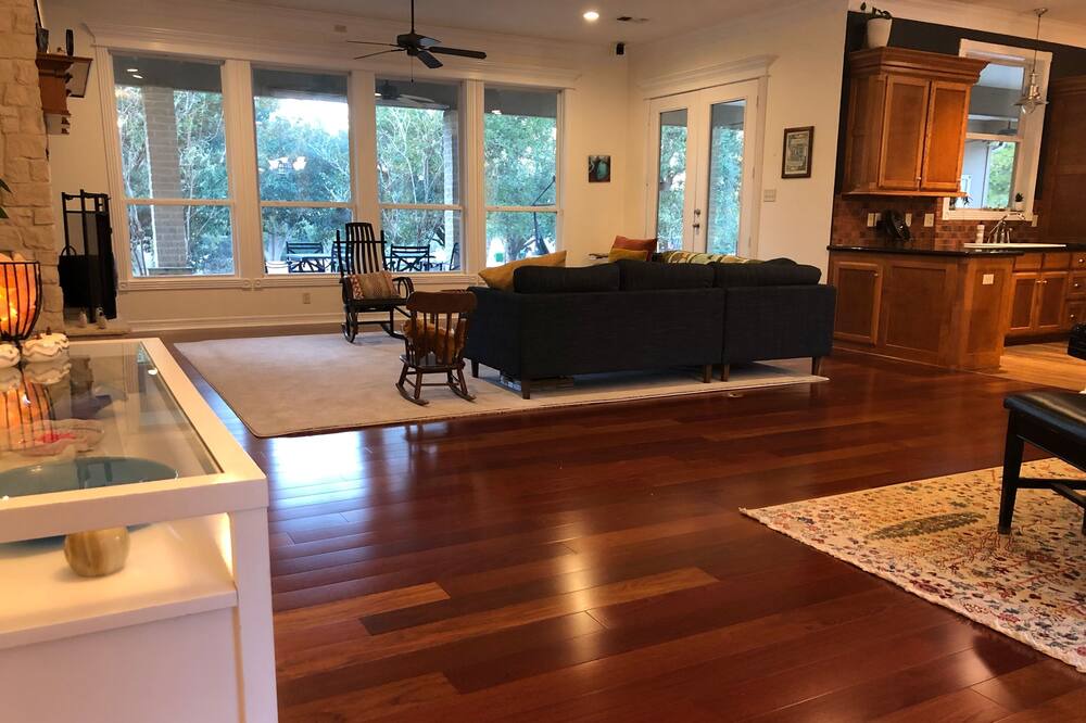 Photo of Livingroom in Wellborn