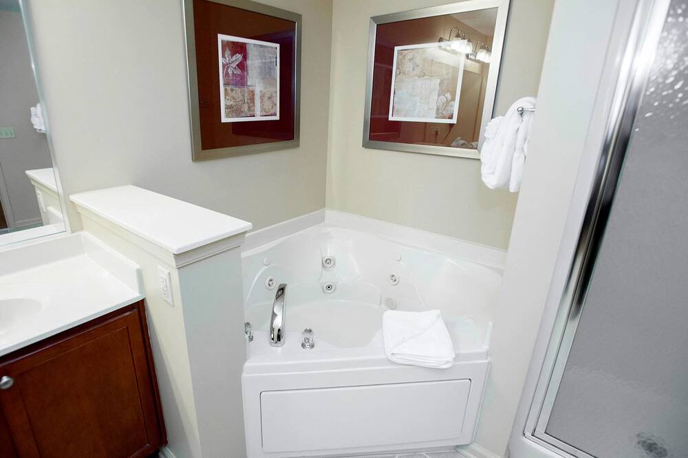 Photo of Bathroom in Williamsburg