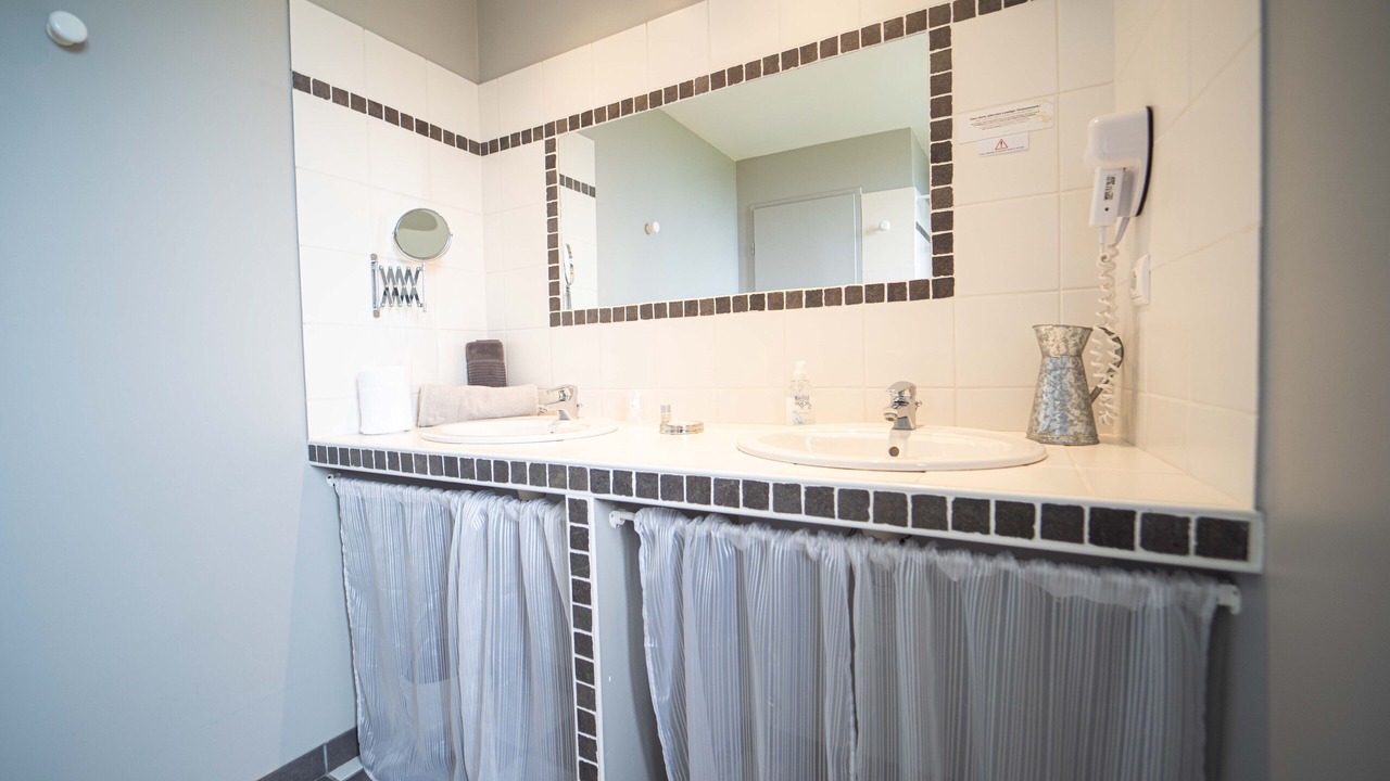 Photo of Bathroom in Chis