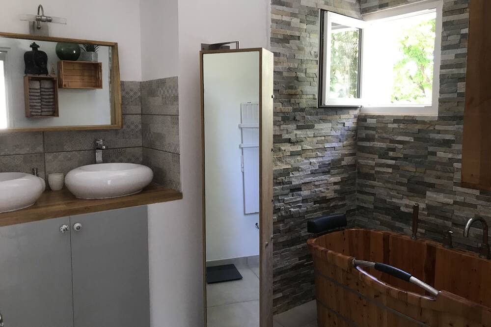 Photo of Bathroom in Montferrier-sur-Lez
