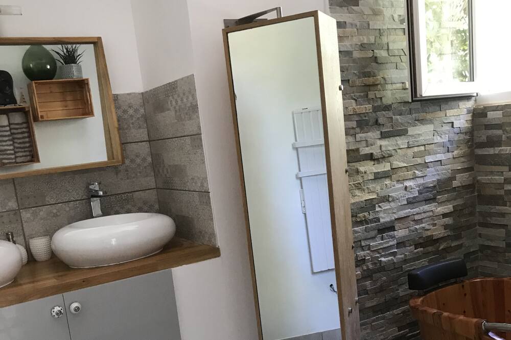 Photo of Bathroom in Montferrier-sur-Lez