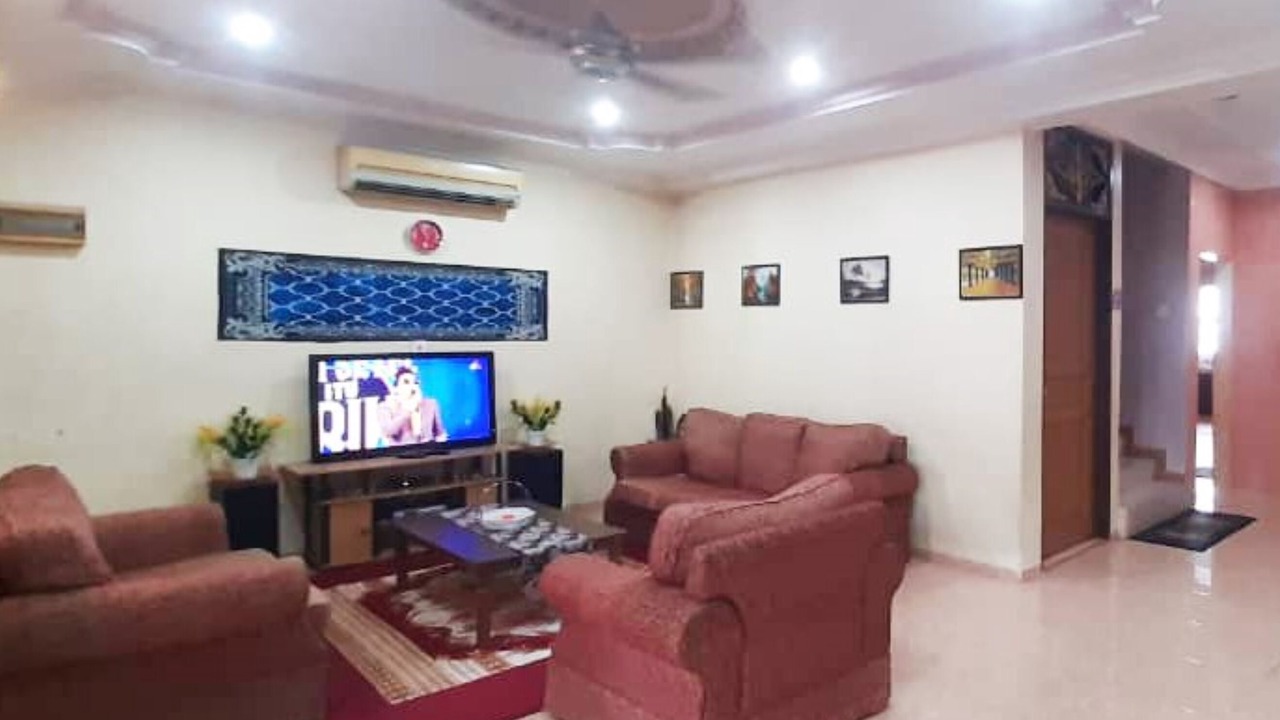 Photo of Others in Bahau