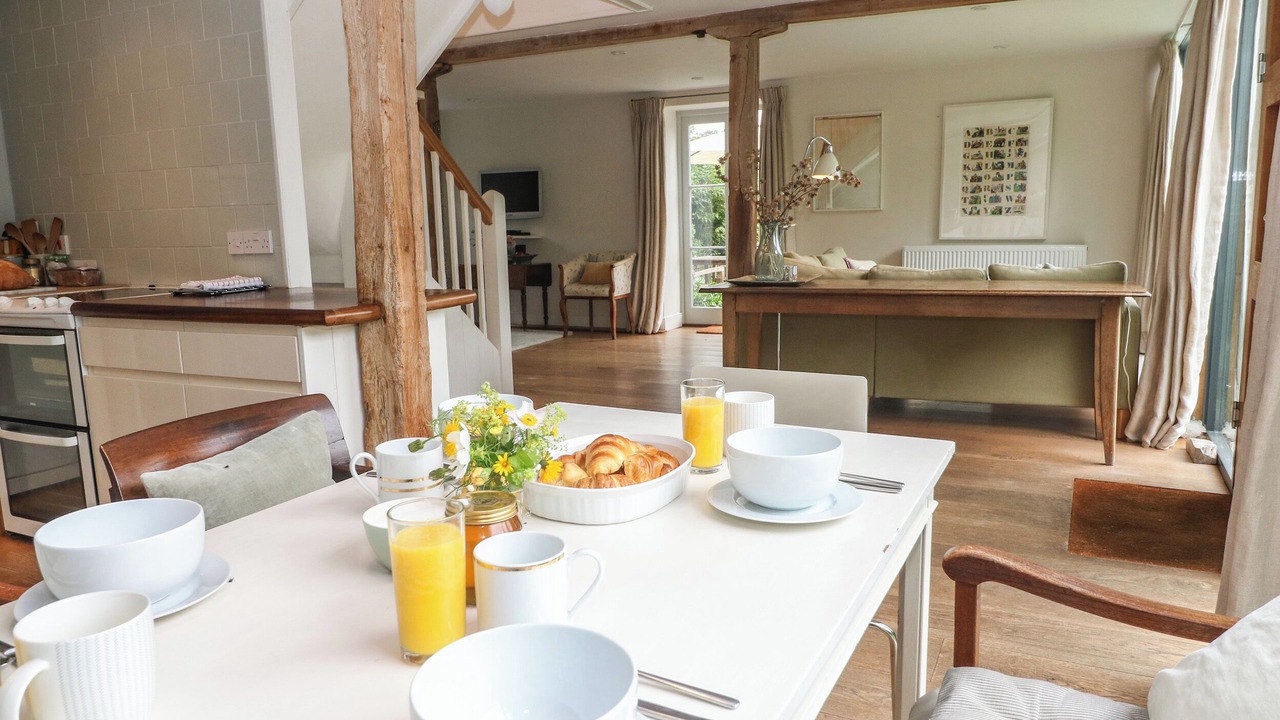 Photo of Others in Ebbesborne Wake