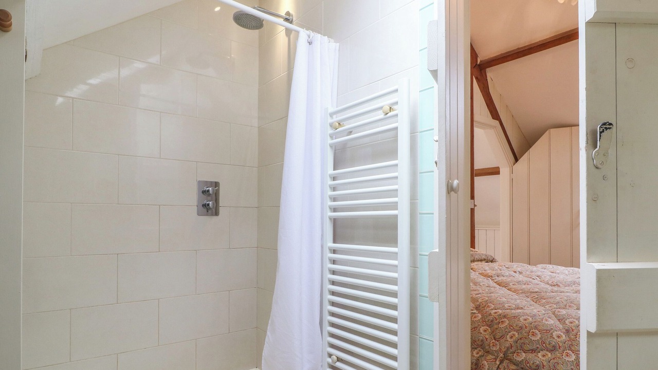 Photo of Bathroom in Ebbesborne Wake