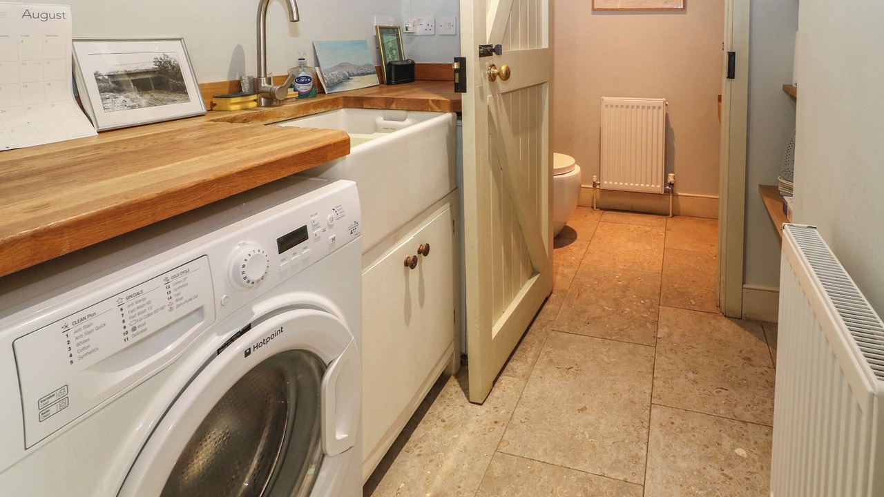 Photo of Others in Ebbesborne Wake