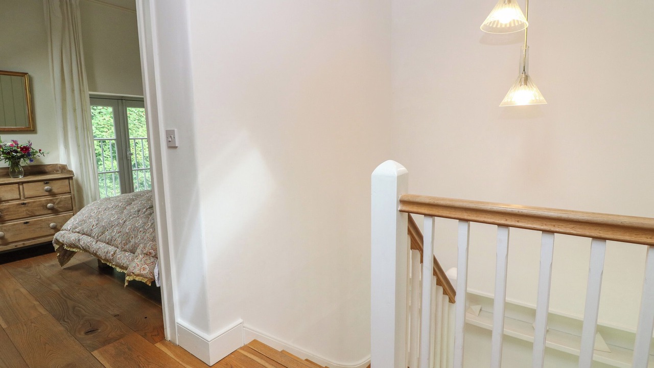 Photo of Others in Ebbesborne Wake