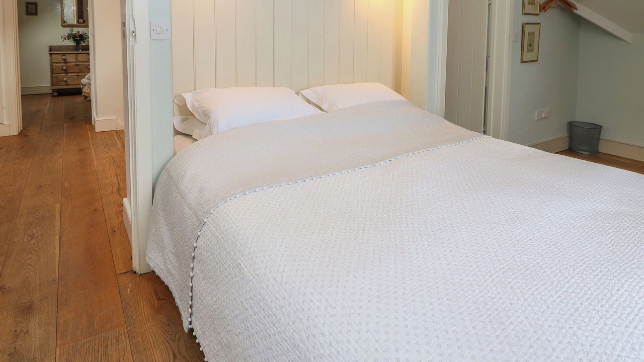 Photo of Others in Ebbesborne Wake