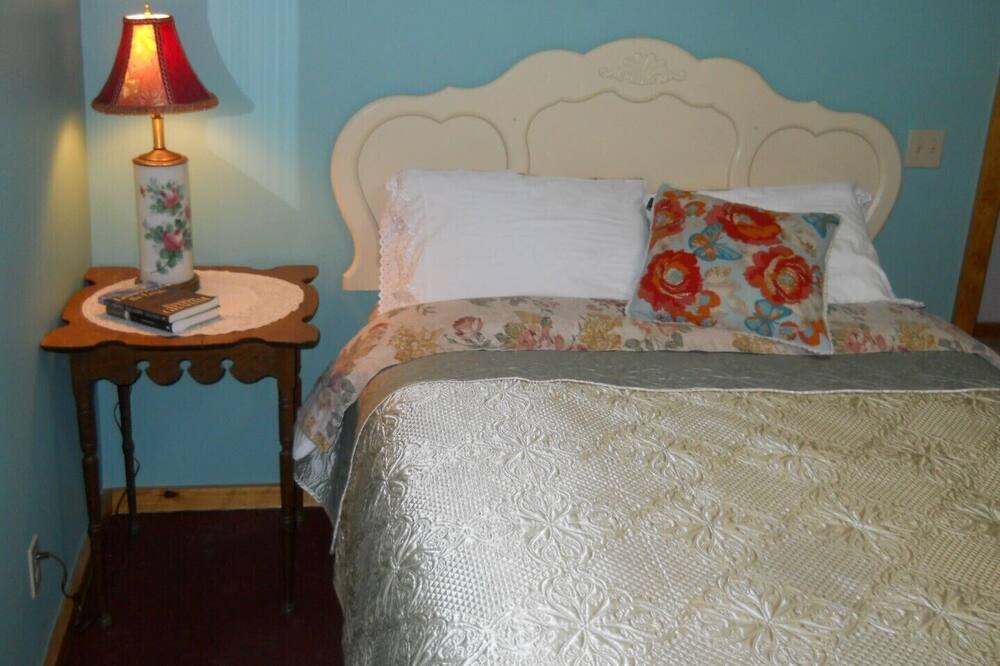 Photo of Bedroom in Hillsboro