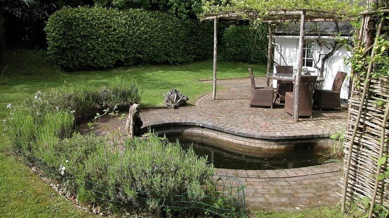 Photo of Others in Upper Dicker