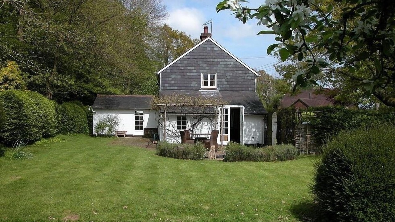 Photo of Others in Upper Dicker