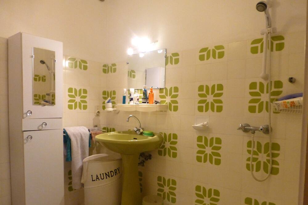 Photo of Bathroom in Manosque