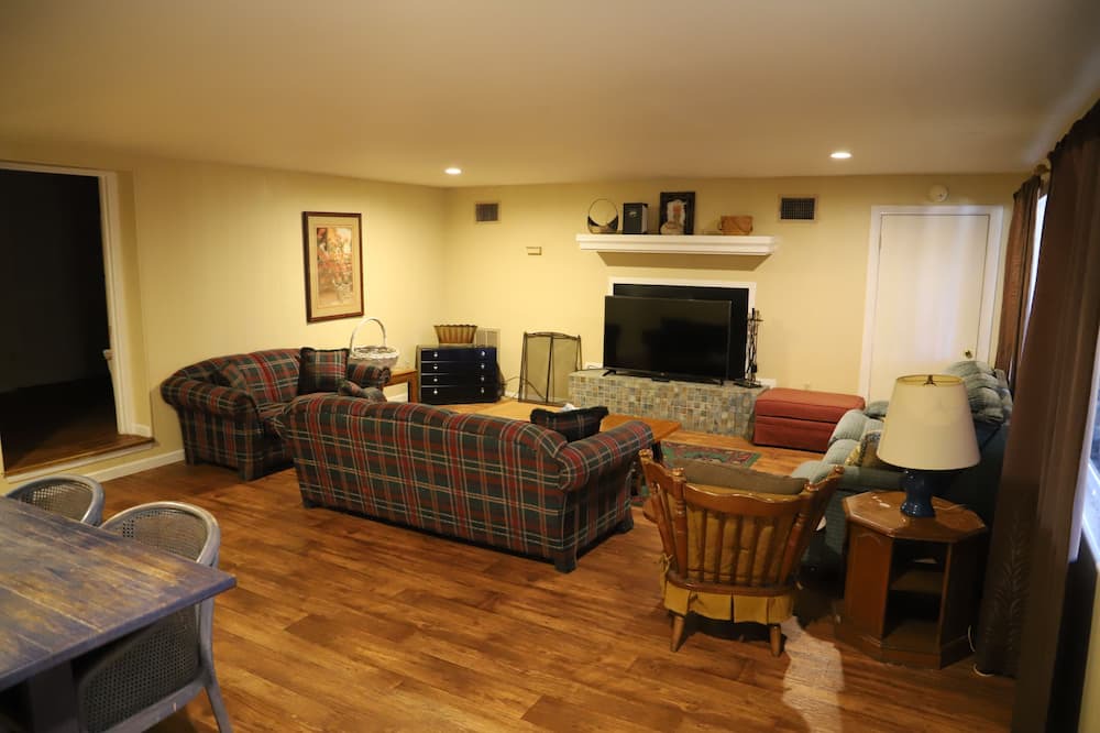 Photo of Bedroom in Sunrise Beach Village