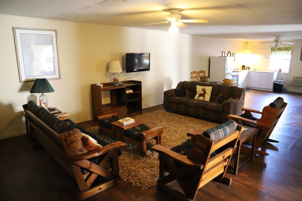 Photo of Livingroom in Sunrise Beach Village