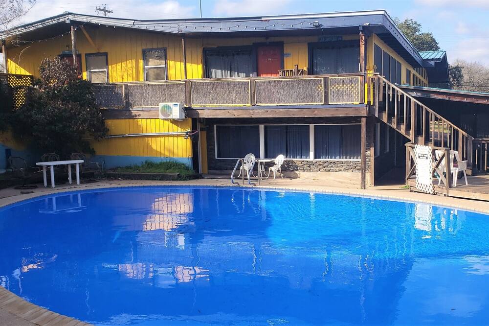 Photo of Outdoor in Sunrise Beach Village