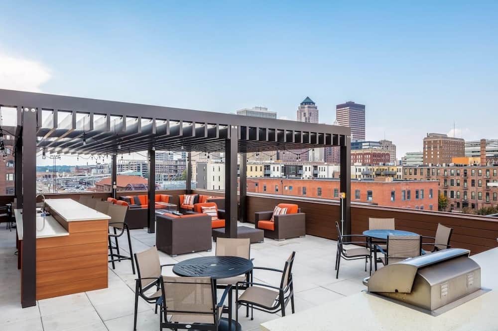 Photo of Others in Court Avenue Entertainment District