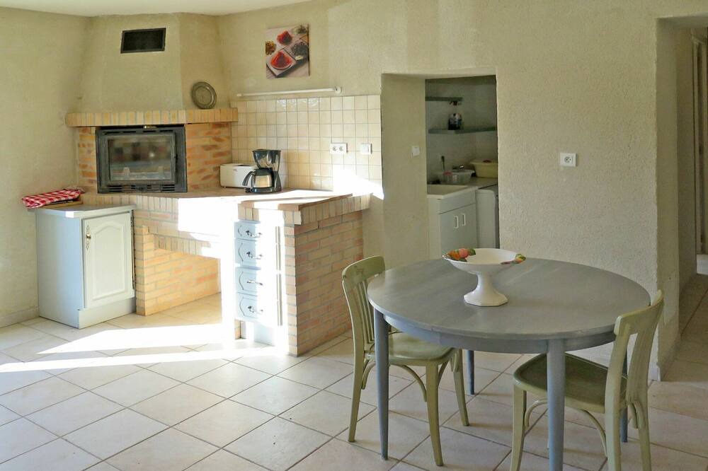 Photo of Bedroom in L'Honor-de-Cos