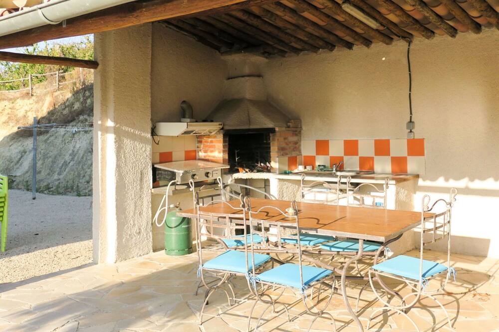 Photo of Outdoor in L'Honor-de-Cos
