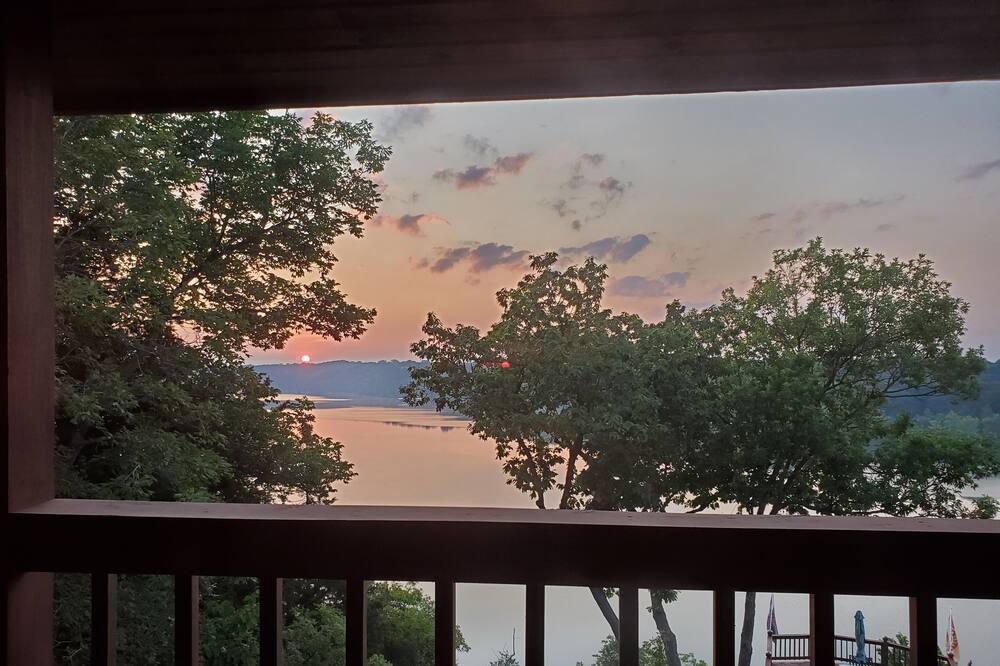 Photo of Outdoor in Golden