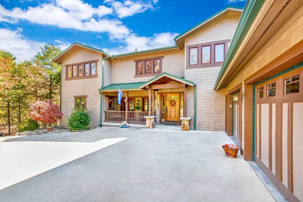 Photo of Outdoor in Golden