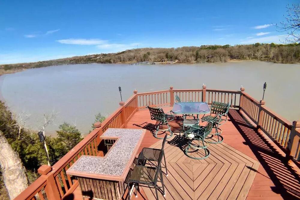 Photo of Outdoor in Golden