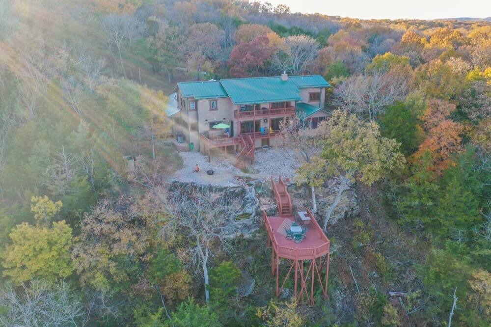 Photo of Outdoor in Golden