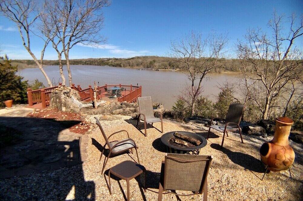 Photo of Outdoor in Golden