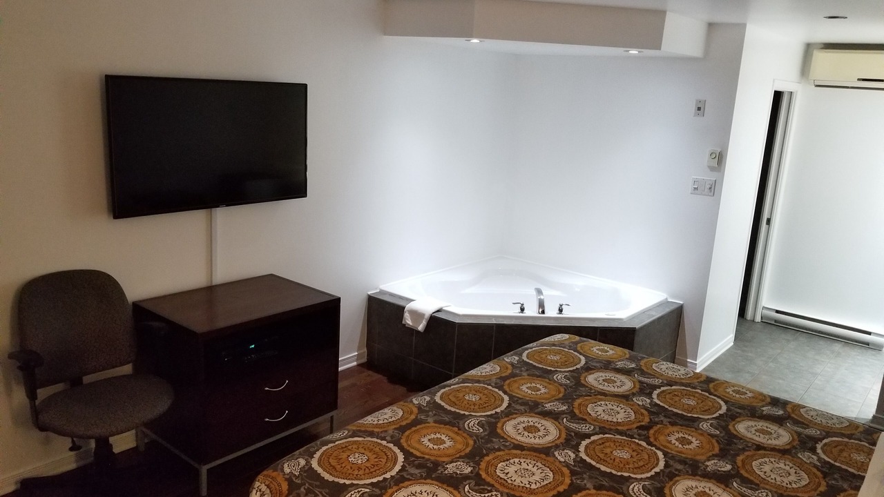 Photo of Bedroom in Communaute-Urbaine-de-l'Outaouais