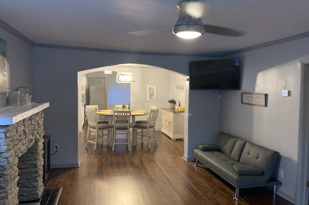 Photo of Livingroom in Cherry Street